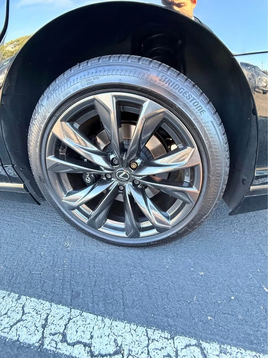 2024 Lexus LS 5th Gen - Image 4 of 10