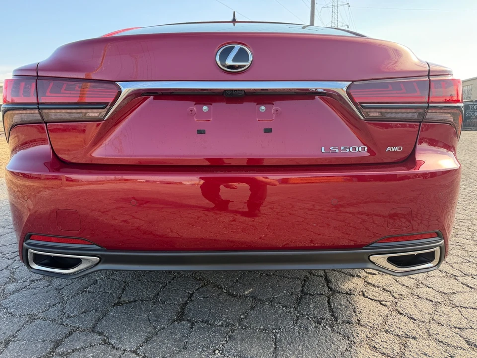2024 Lexus LS 5th Gen - Image 5 of 21