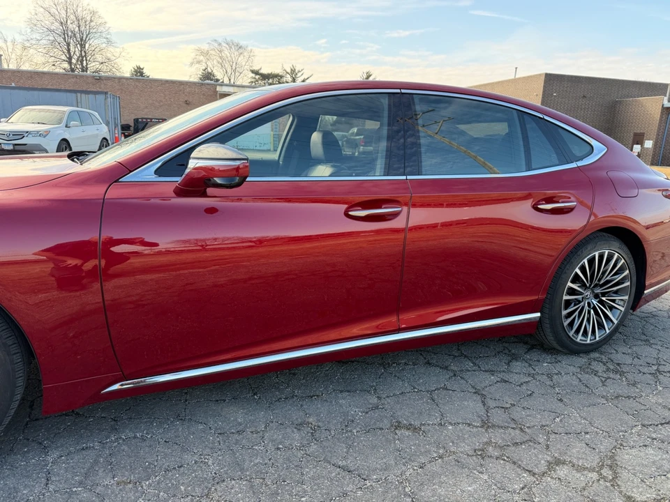 2024 Lexus LS 5th Gen - Image 15 of 21