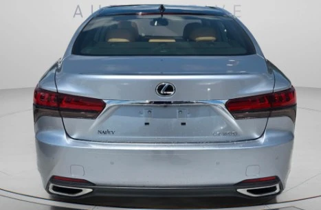 2024 Lexus LS 5th Gen - Image 5 of 11
