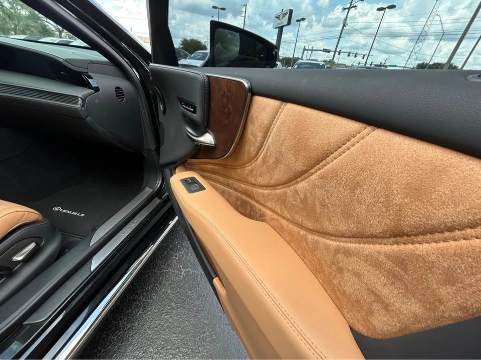 2024 Lexus LS 5th Gen - Image 6 of 8