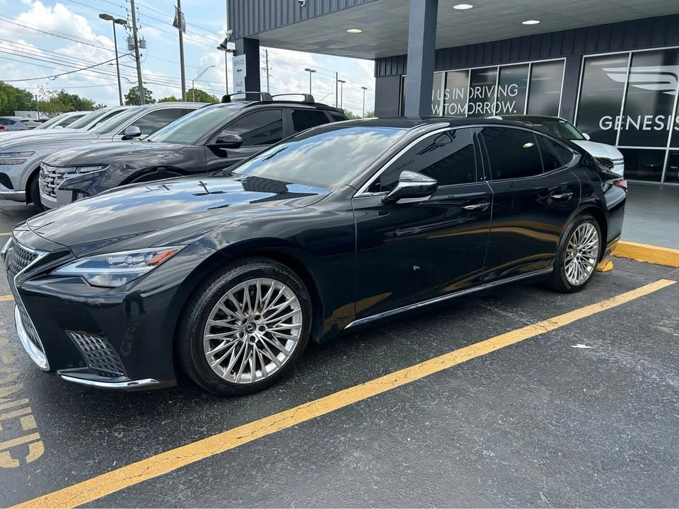 2024 Lexus LS 5th Gen - Image 8 of 8