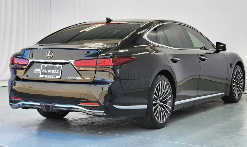 2024 Lexus LS 5th Gen - Image 7 of 11