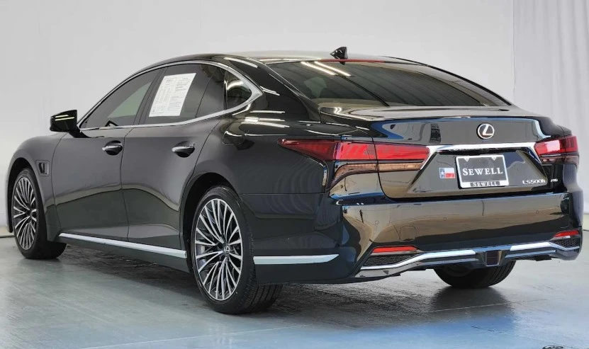2024 Lexus LS 5th Gen - Image 5 of 11