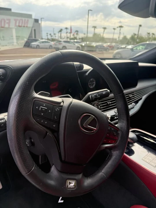 2024 Lexus LS 5th Gen - Image 8 of 9