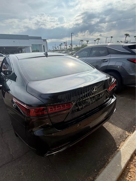 2024 Lexus LS 5th Gen - Image 5 of 9