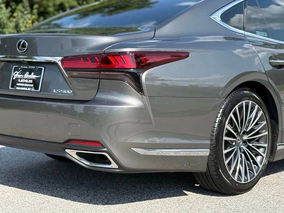 2024 Lexus LS 5th Gen - Image 9 of 18