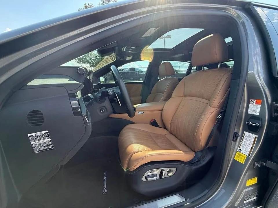 2024 Lexus LS 5th Gen - Image 12 of 18