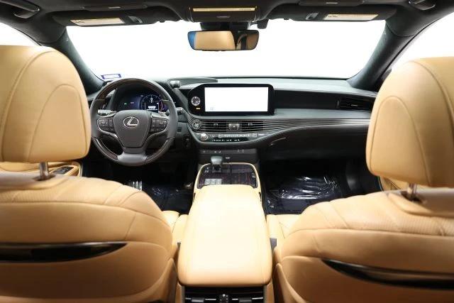 2024 Lexus LS 5th Gen - Image 22 of 31