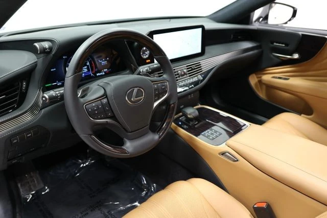 2024 Lexus LS 5th Gen - Image 19 of 31
