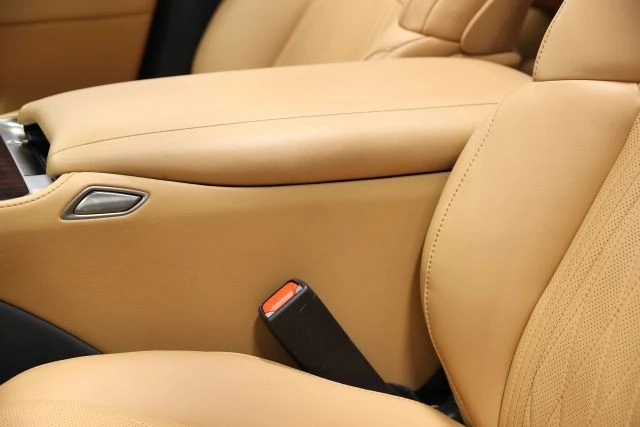 2024 Lexus LS 5th Gen - Image 18 of 31