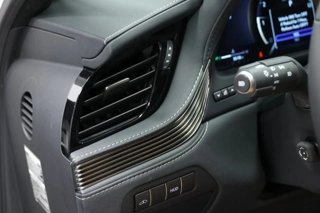 2024 Lexus LS 5th Gen - Image 20 of 31
