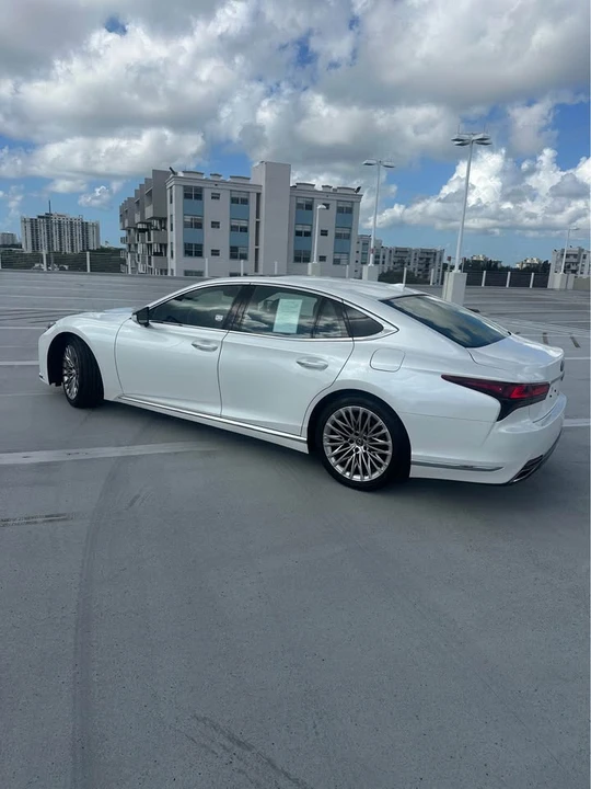 2024 Lexus LS 5th Gen - Image 6 of 8