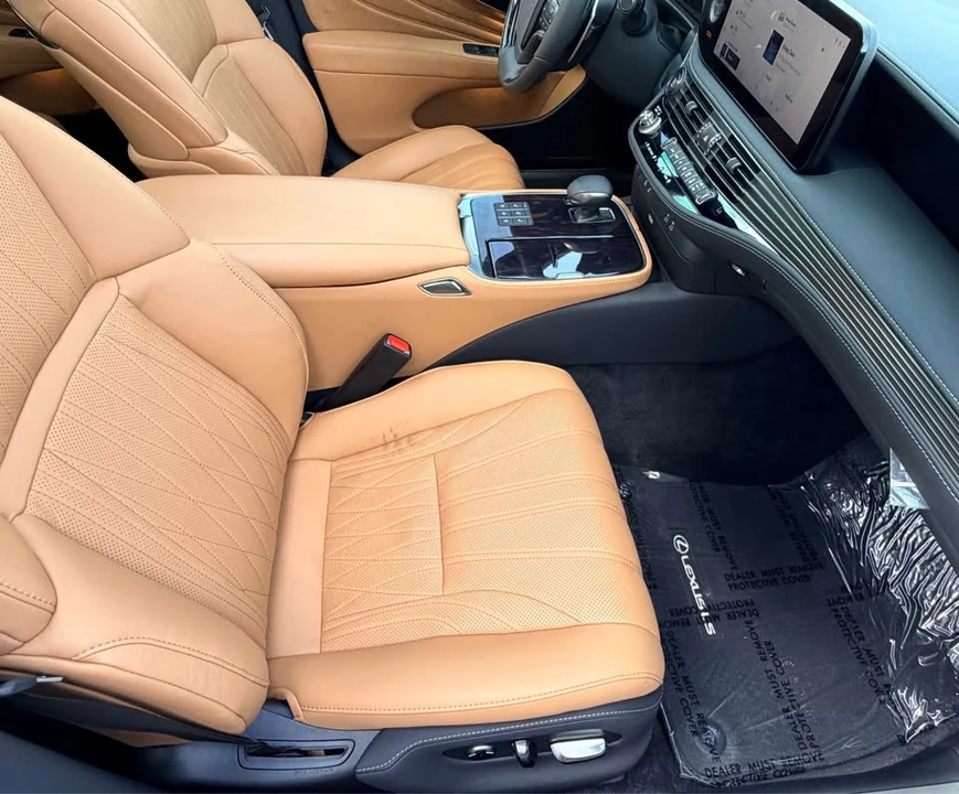 2024 Lexus LS 5th Gen - Image 13 of 15