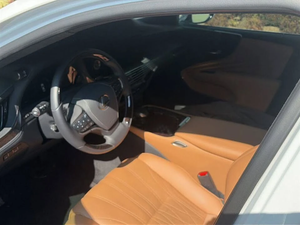2024 Lexus LS 5th Gen - Image 13 of 13