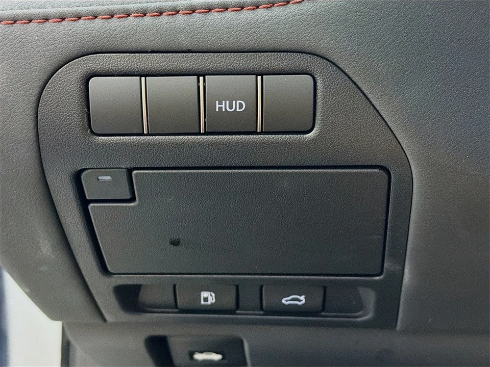 2024 Lexus LS 5th Gen - Image 11 of 12