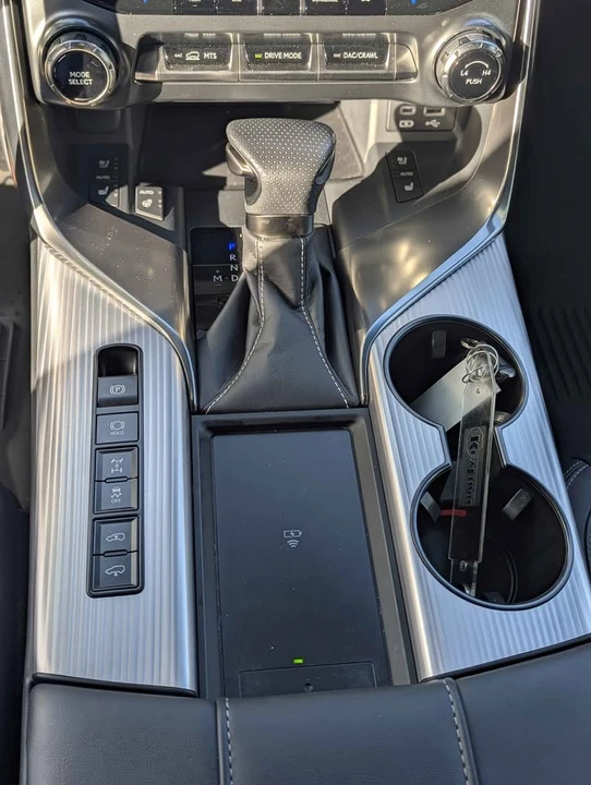2024 Lexus LX 4th Gen - Image 11 of 15