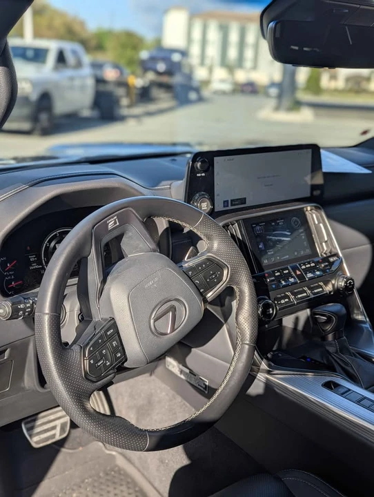 2024 Lexus LX 4th Gen - Image 8 of 15