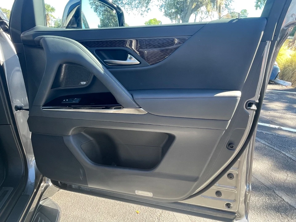 2024 Lexus LX 4th Gen - Image 20 of 21