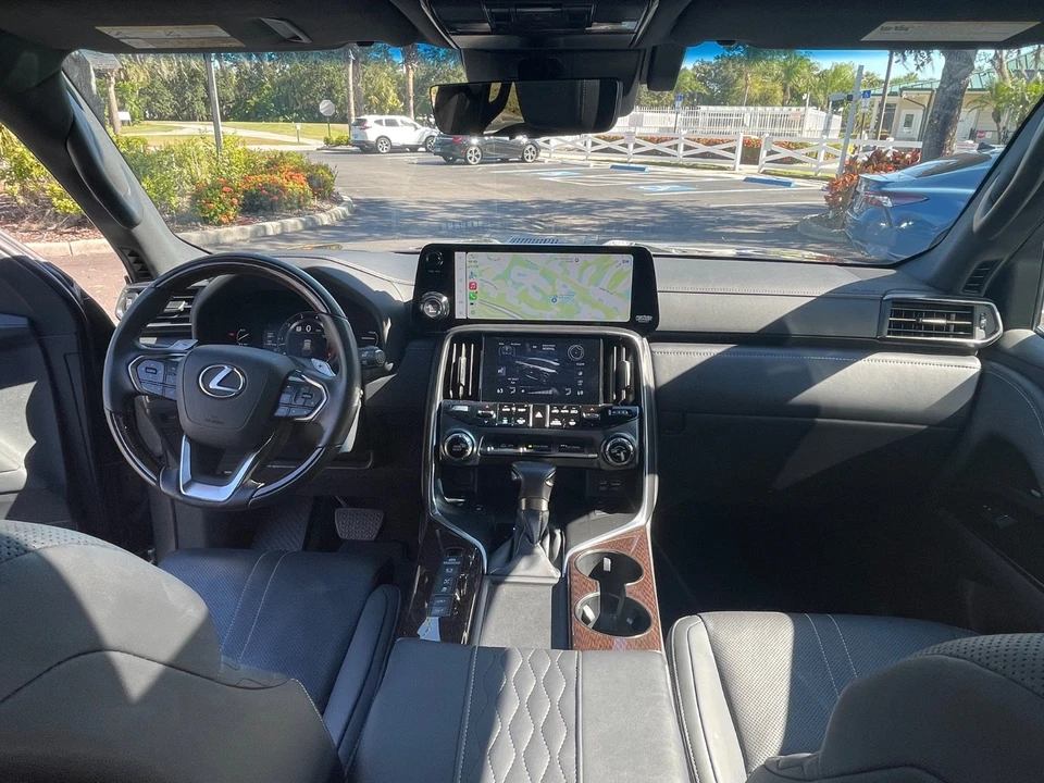 2024 Lexus LX 4th Gen - Image 18 of 21