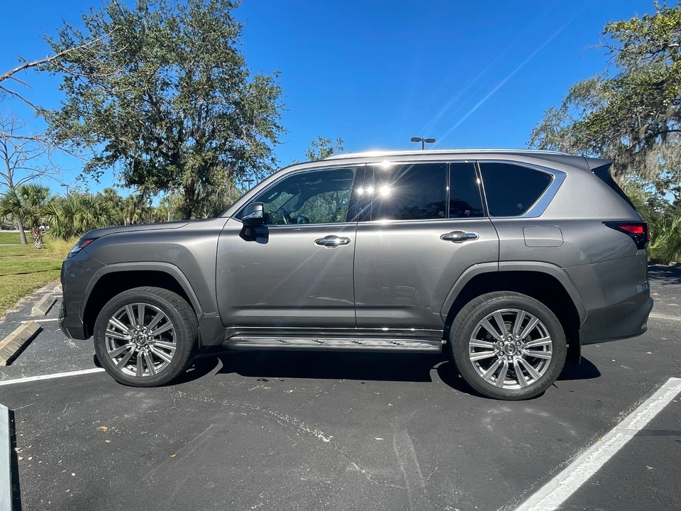 2024 Lexus LX 4th Gen - Image 6 of 21