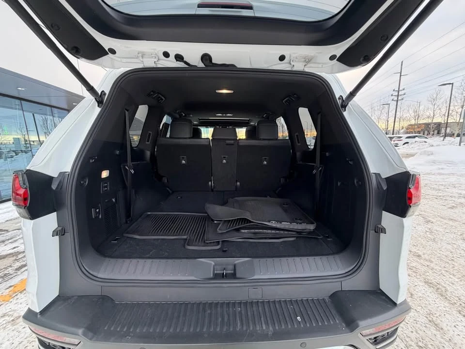 2024 Lexus LX 4th Gen - Image 8 of 20