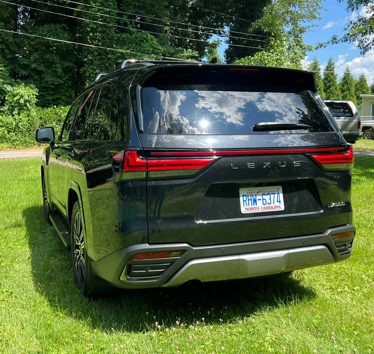 2024 Lexus LX 4th Gen - Image 14 of 21
