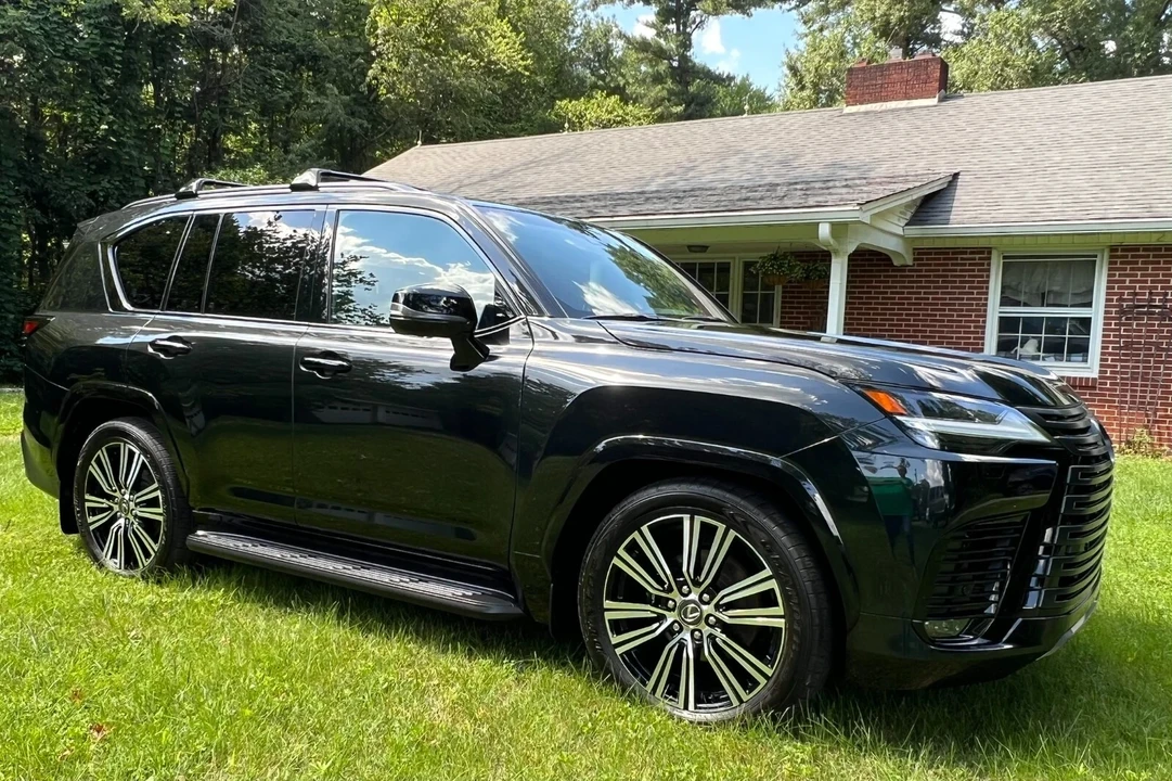 2024 Lexus LX 4th Gen - Image 5 of 21
