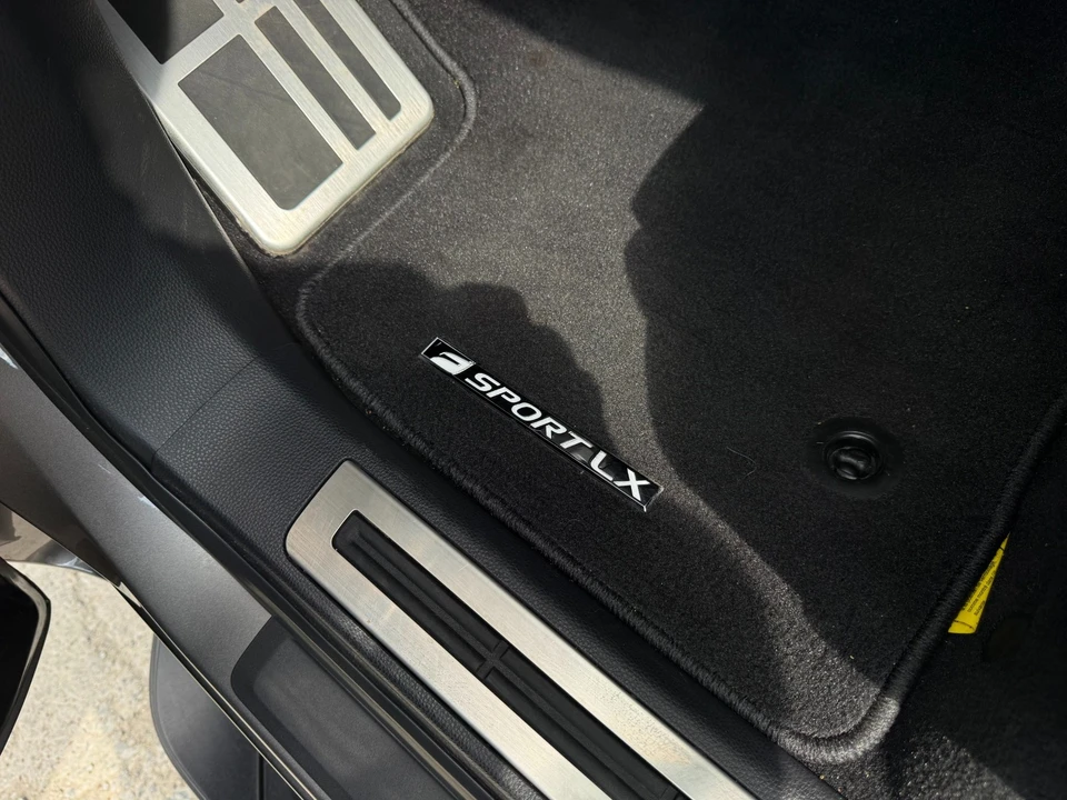 2024 Lexus LX 4th Gen - Image 9 of 21