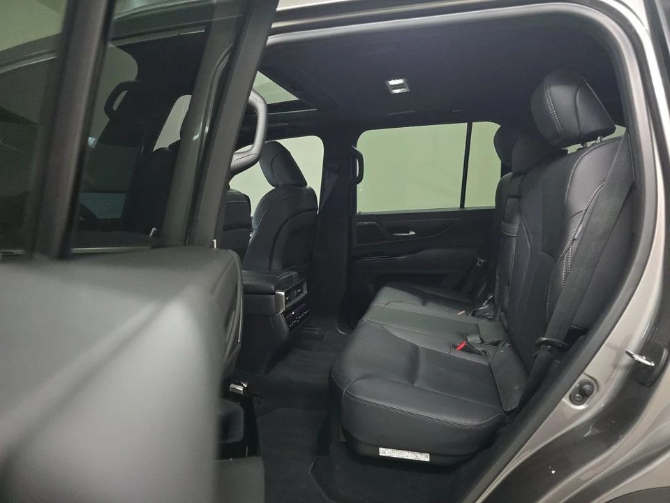 2024 Lexus LX 4th Gen - Image 13 of 16