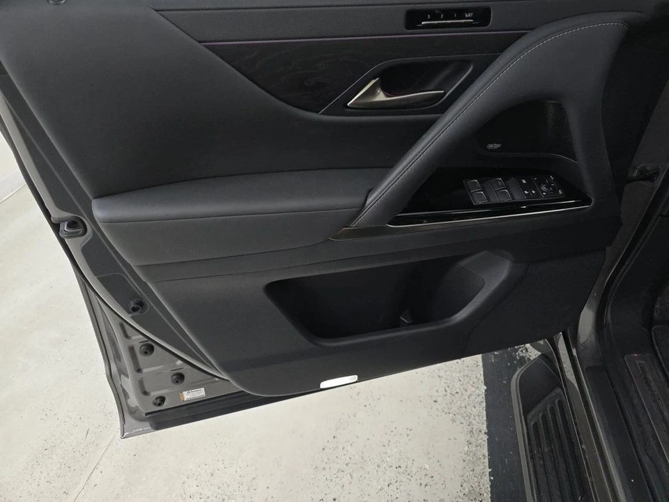 2024 Lexus LX 4th Gen - Image 9 of 16