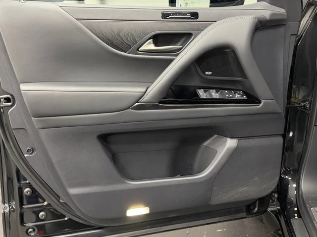 2024 Lexus LX 4th Gen - Image 20 of 31
