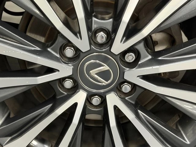 2024 Lexus LX 4th Gen - Image 18 of 31