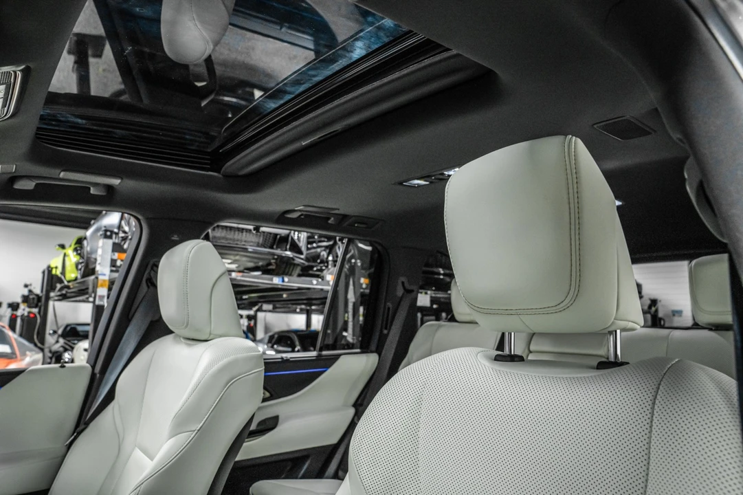 2024 Lexus LX 3rd Gen - Image 17 of 21