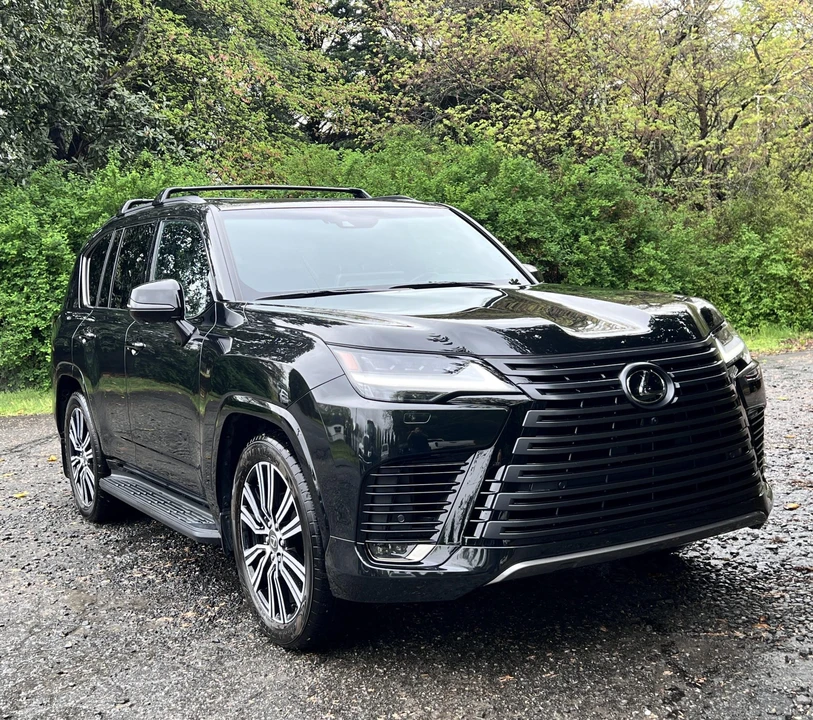 2024 Lexus LX 4th Gen - Image 5 of 31