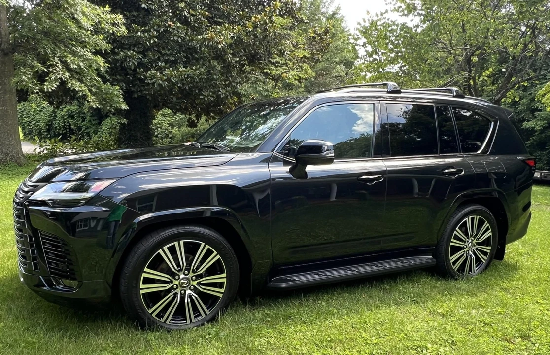 2024 Lexus LX 4th Gen - Image 26 of 31