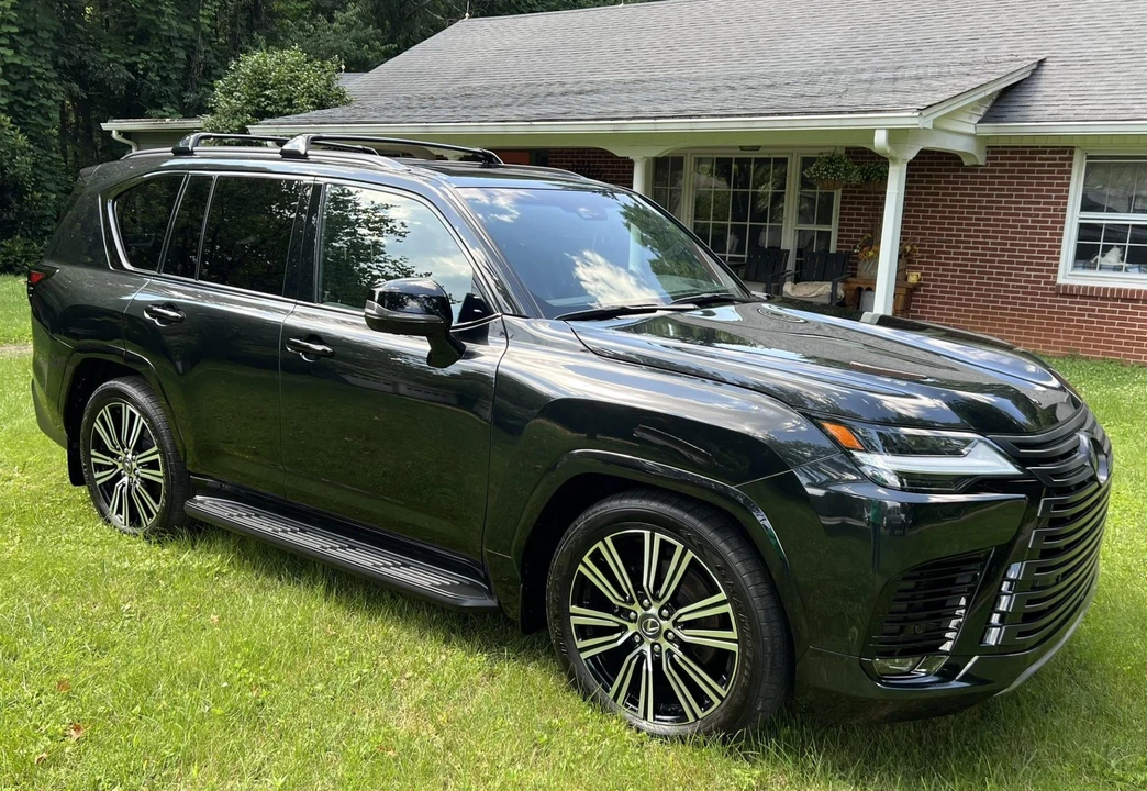 2024 Lexus LX 4th Gen - Image 16 of 31