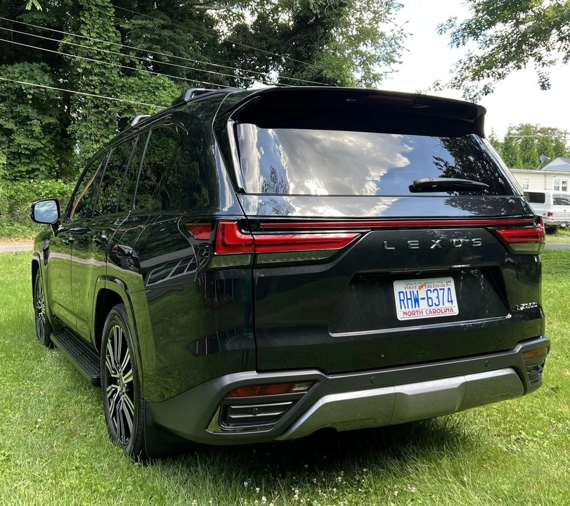 2024 Lexus LX 4th Gen - Image 24 of 31