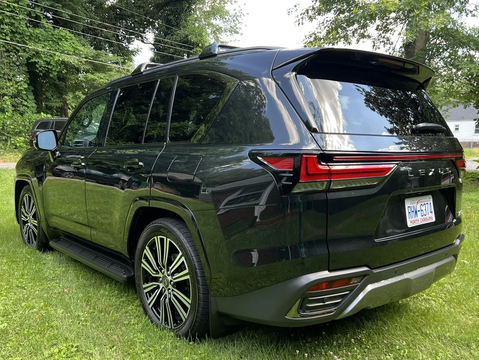 2024 Lexus LX 4th Gen - Image 25 of 31