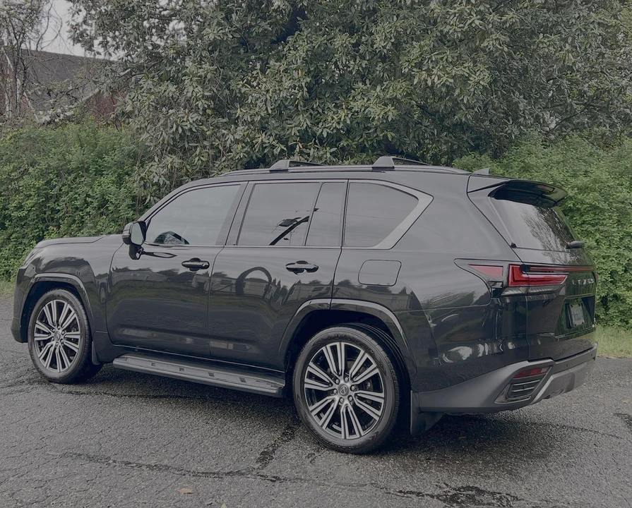 2024 Lexus LX 4th Gen - Image 9 of 31