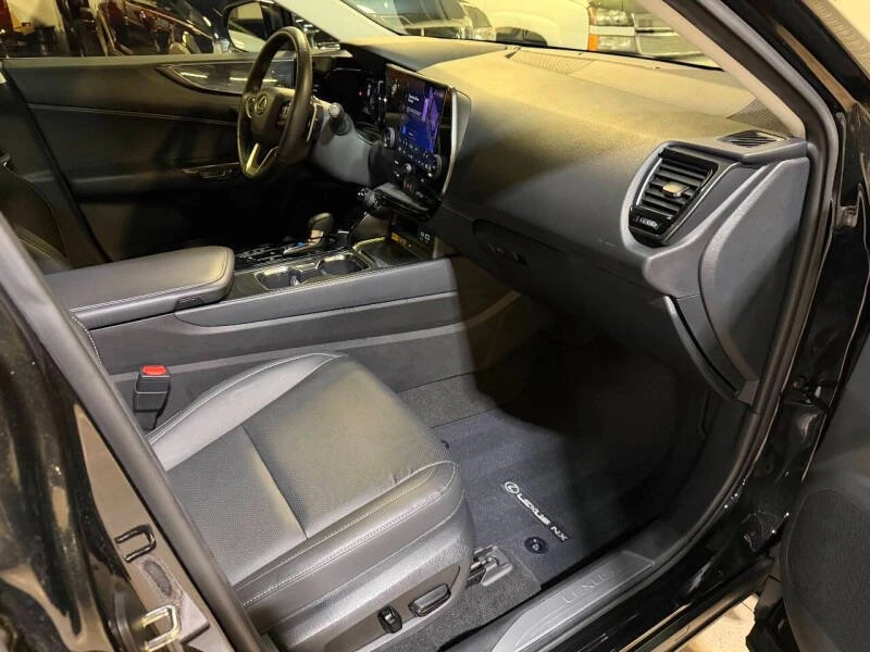 2024 Lexus NX 2nd Gen - Image 17 of 20