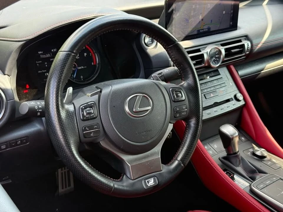 2024 Lexus RC - Image 15 of 20