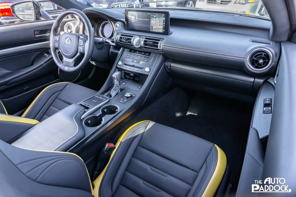 2024 Lexus RC F - Image 17 of 20
