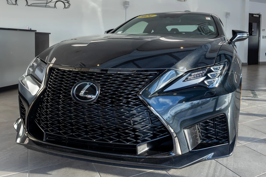 2024 Lexus RC F - Image 15 of 31