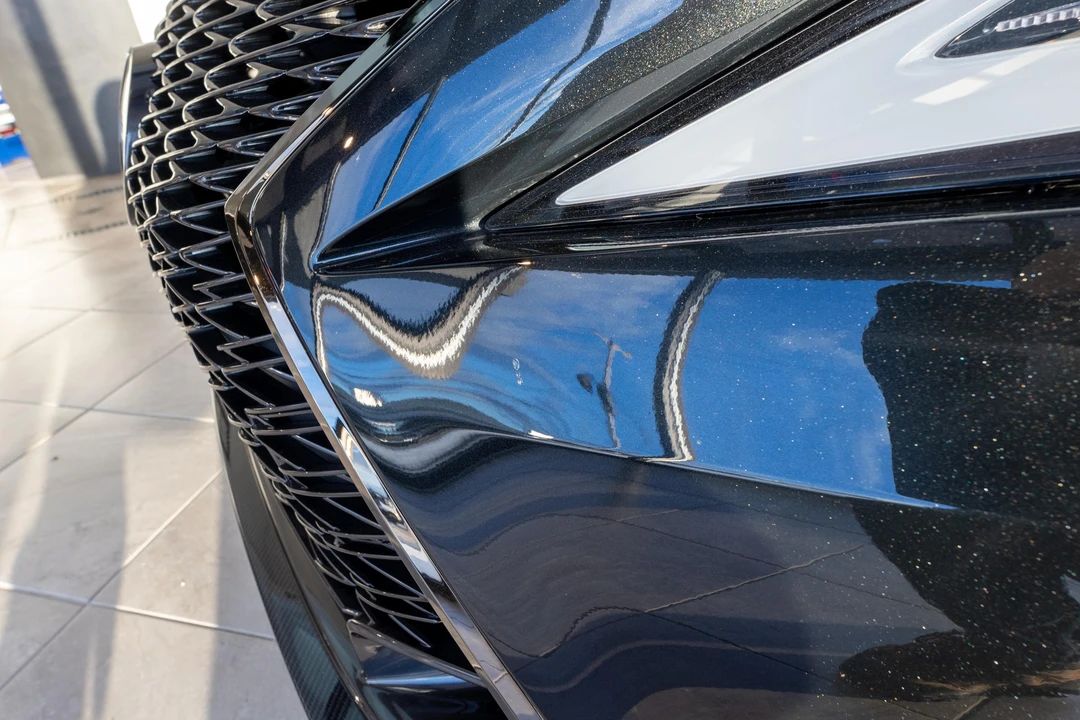 2024 Lexus RC F - Image 25 of 31