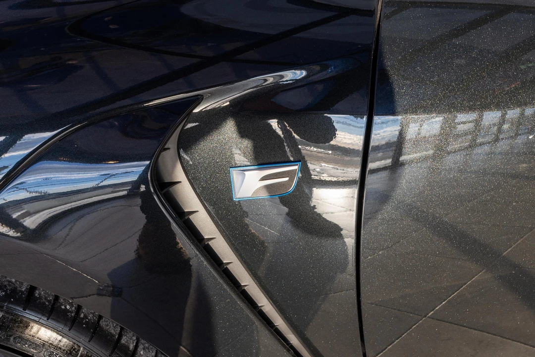 2024 Lexus RC F - Image 29 of 31