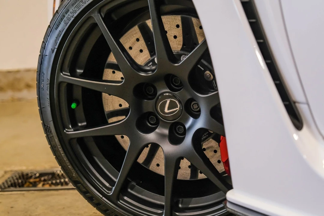 2024 Lexus RC F - Image 11 of 12