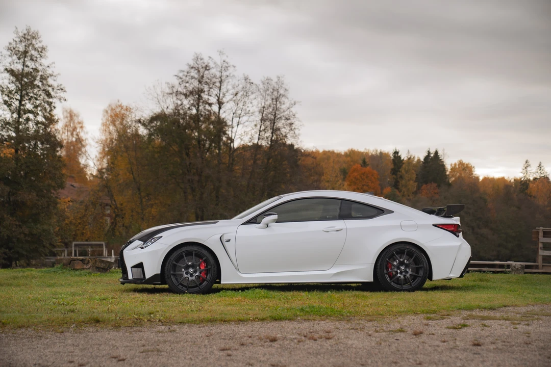 2024 Lexus RC F - Image 4 of 31