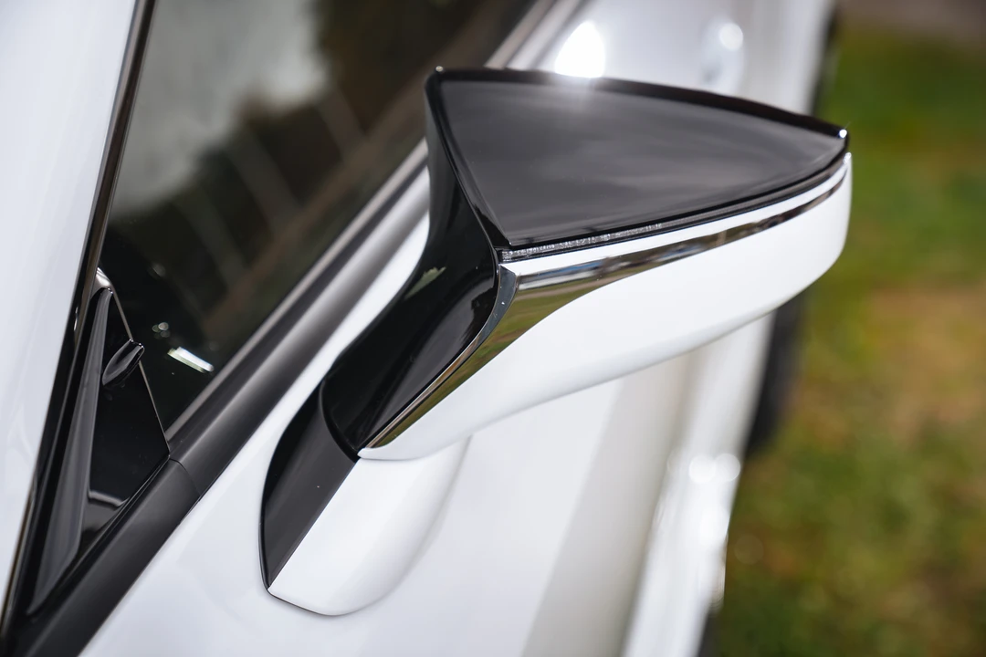 2024 Lexus RC F - Image 29 of 31