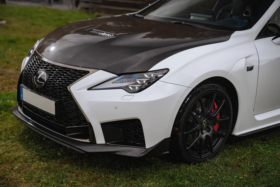 2024 Lexus RC F - Image 12 of 31